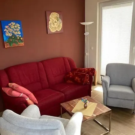 Troge In Apartment